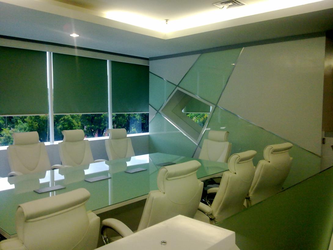 Meeting room kaca hijau