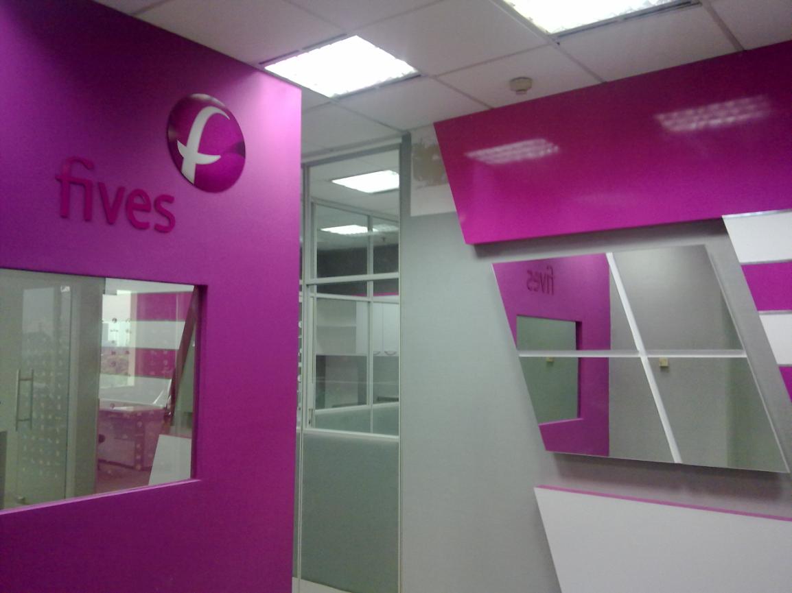 Partisi kantor PT. Five's